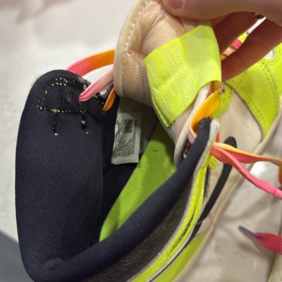 Air Jordan’s 1 high top lime green - Picture 6 of 6